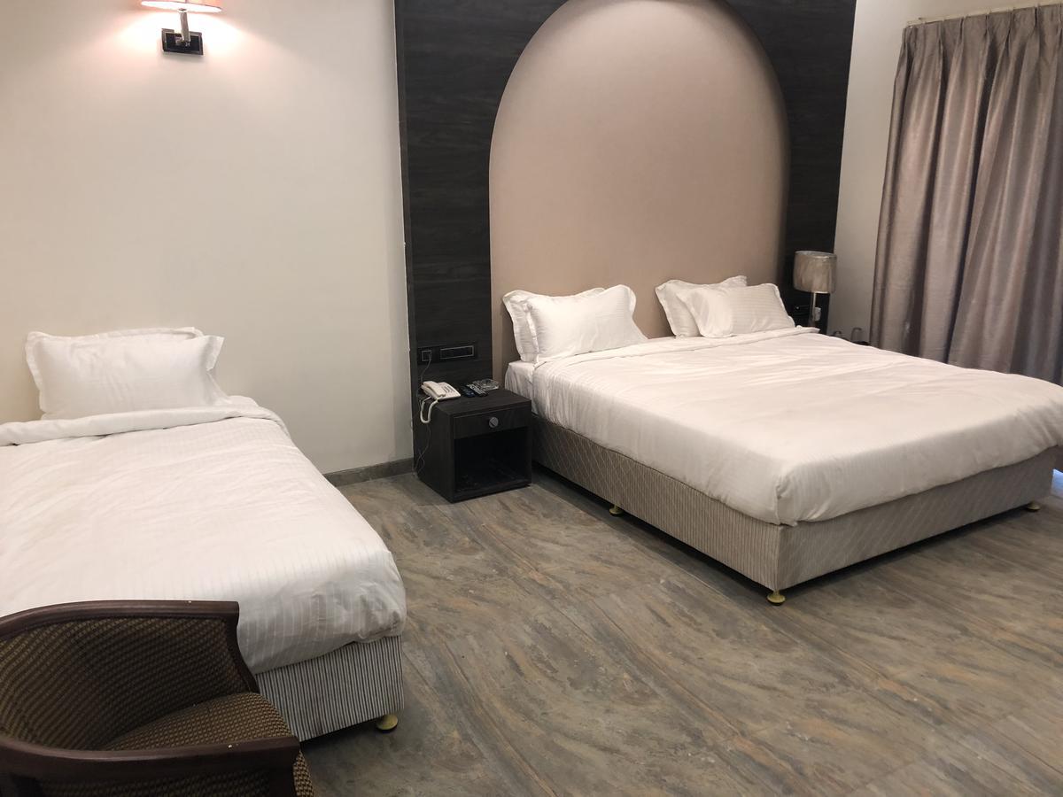 Hotel Sharanam Shegaon Zewnętrze zdjęcie