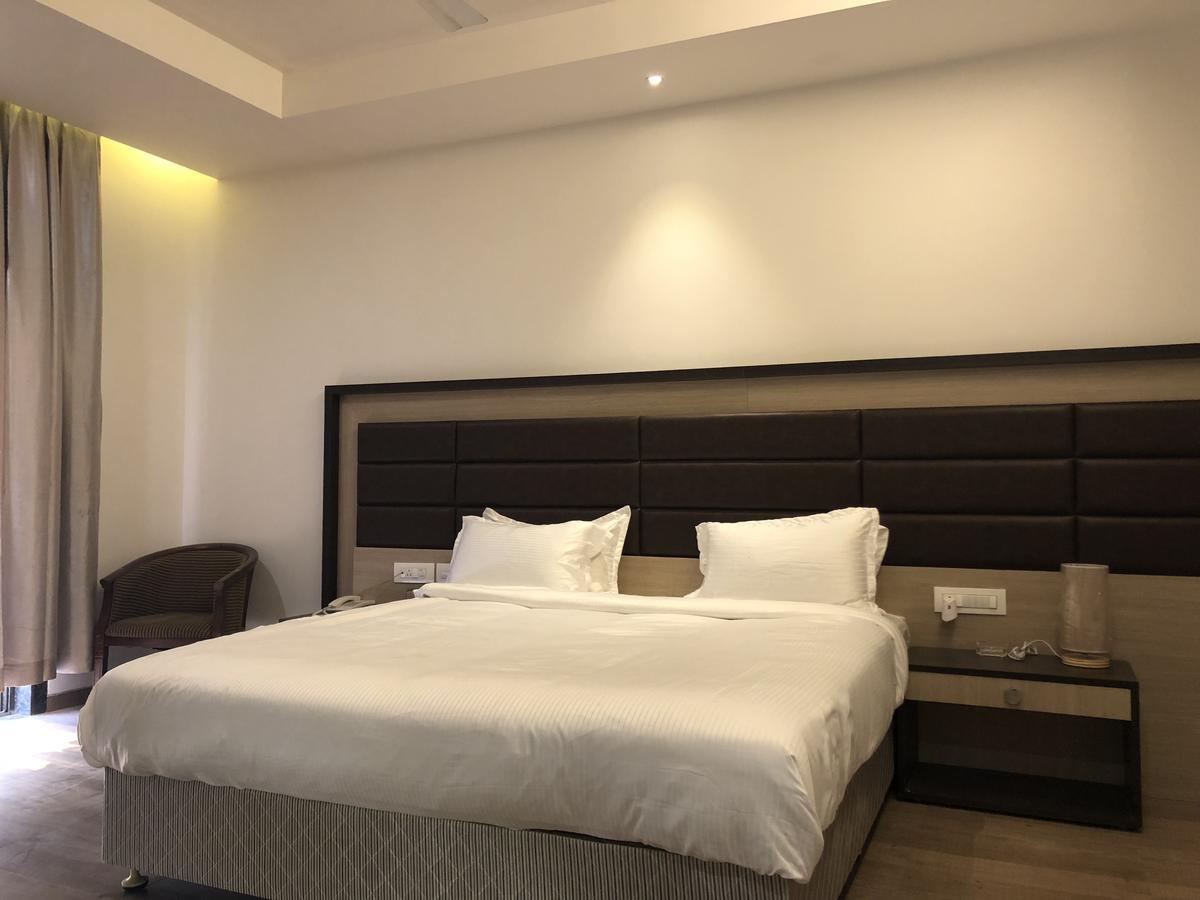 Hotel Sharanam Shegaon Zewnętrze zdjęcie